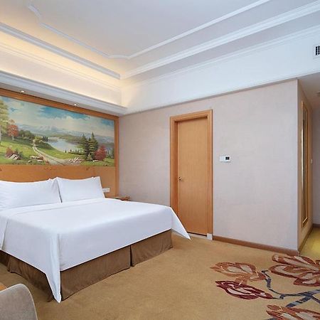 Vienna International Hotel Jiujiang Shili Street Экстерьер фото