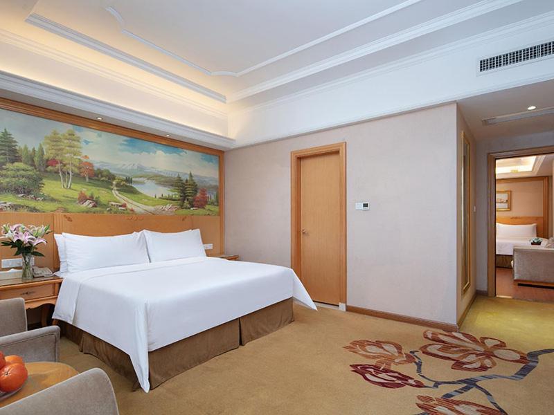 Vienna International Hotel Jiujiang Shili Street Экстерьер фото