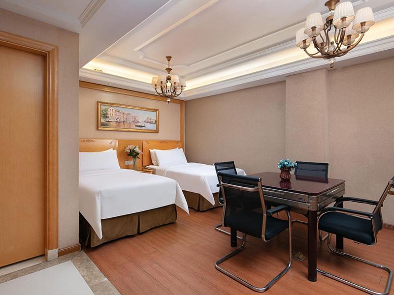 Vienna International Hotel Jiujiang Shili Street Экстерьер фото