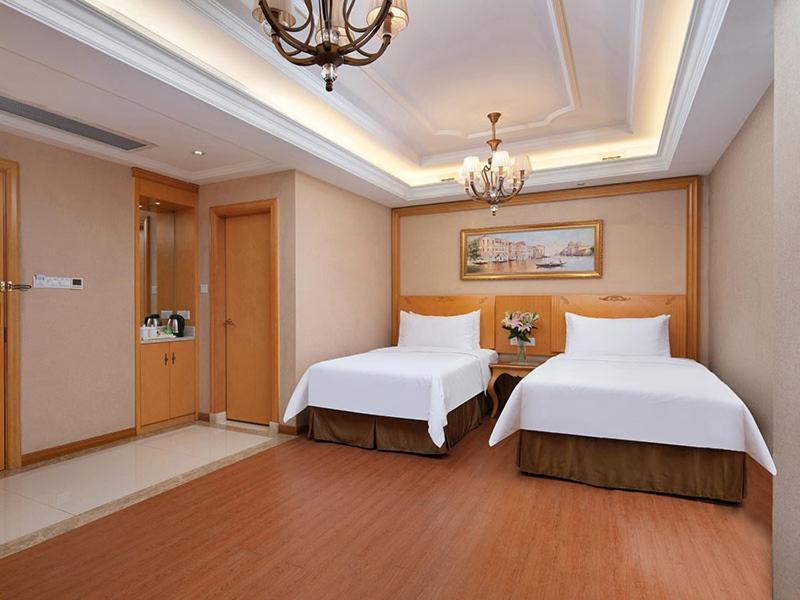 Vienna International Hotel Jiujiang Shili Street Экстерьер фото