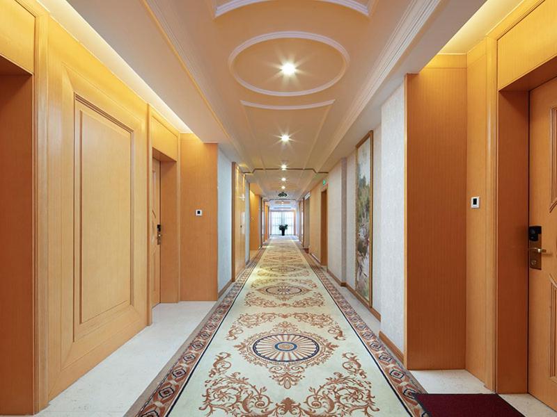 Vienna International Hotel Jiujiang Shili Street Экстерьер фото