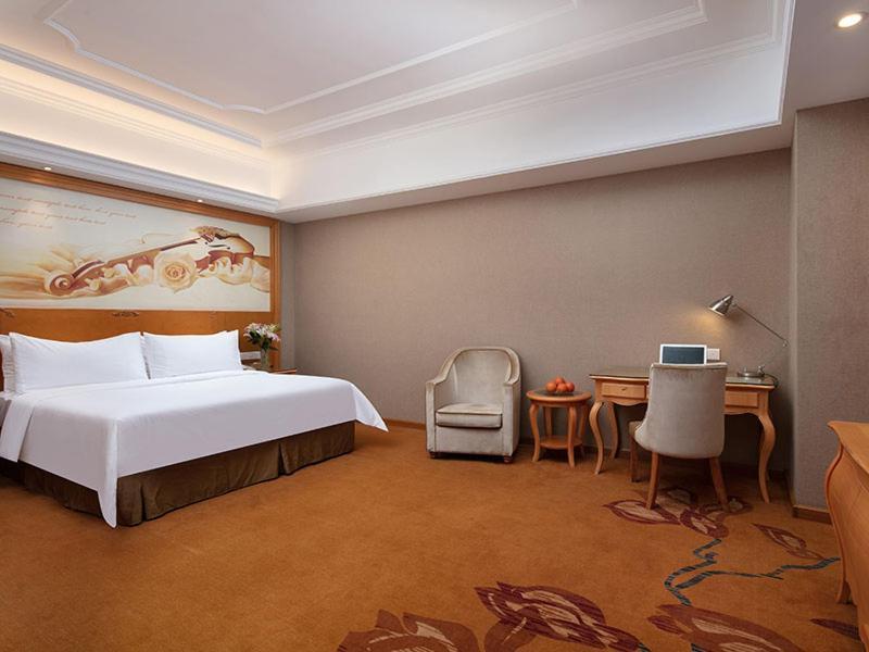 Vienna International Hotel Jiujiang Shili Street Экстерьер фото